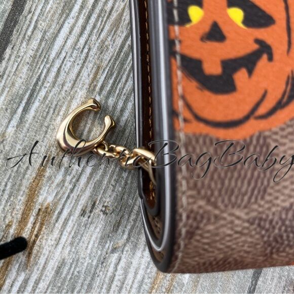 Authentic Coach Snap Wallet In Signature Canvas With Halloween Print Bag Purse - Picture 4 of 9